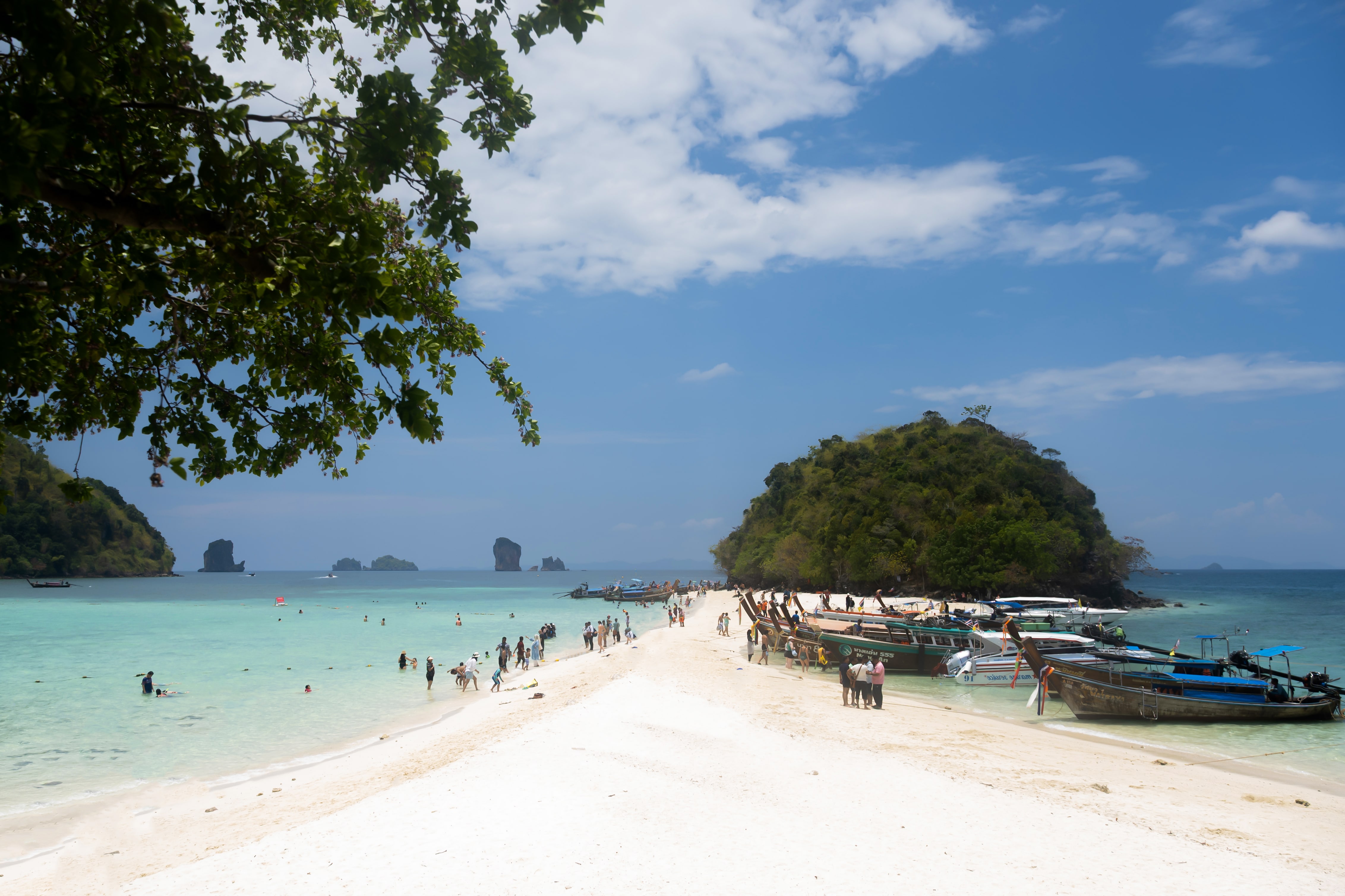 ทัวร์ 4เกาะ ทะเลแหวก ไร่เลย์ เกาะไก่ พร้อมอาหารกลางวัน เรือหางยาว