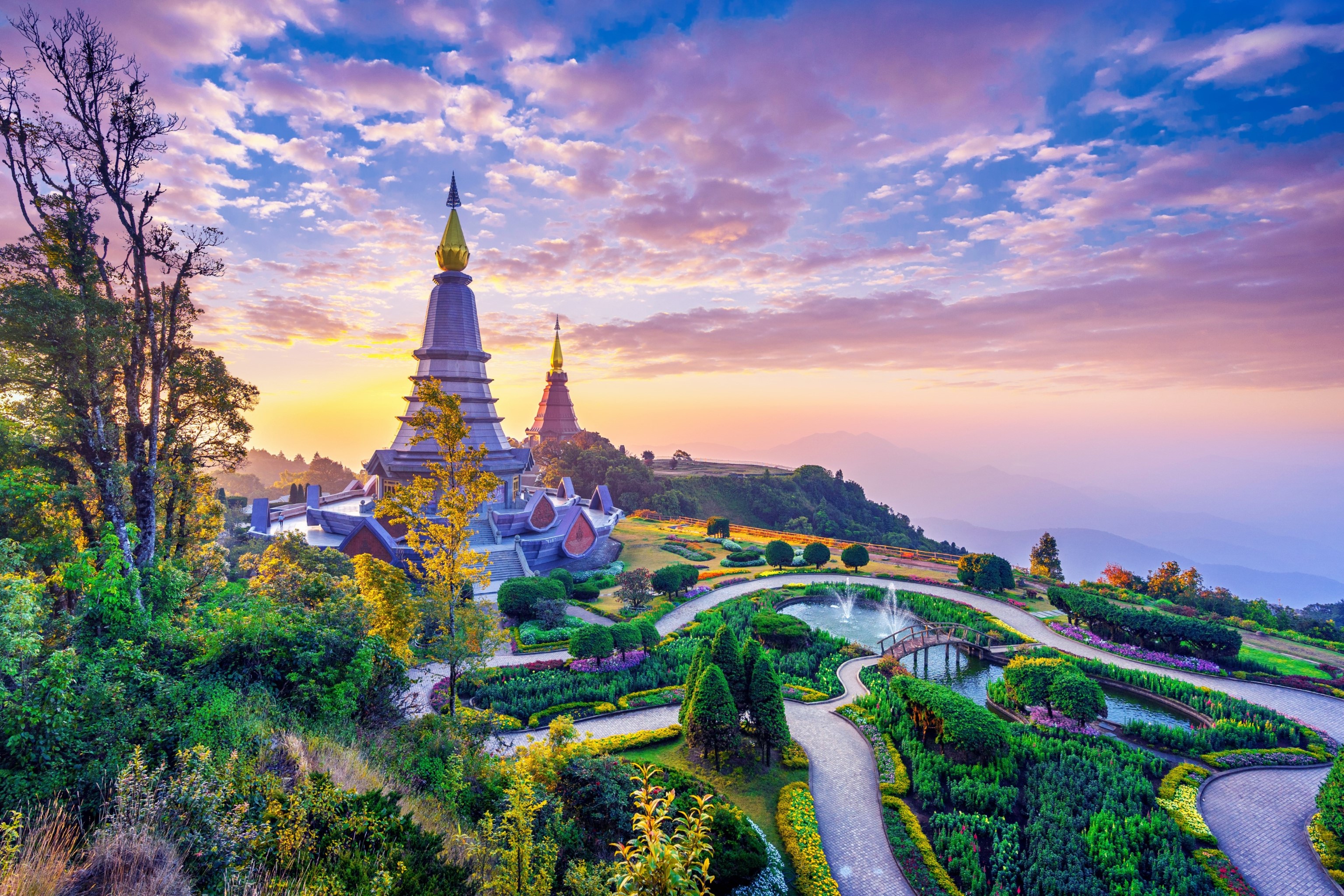 ยอดดอยอินทนนท์ จุดที่สูงที่สุดในประเทศไทย