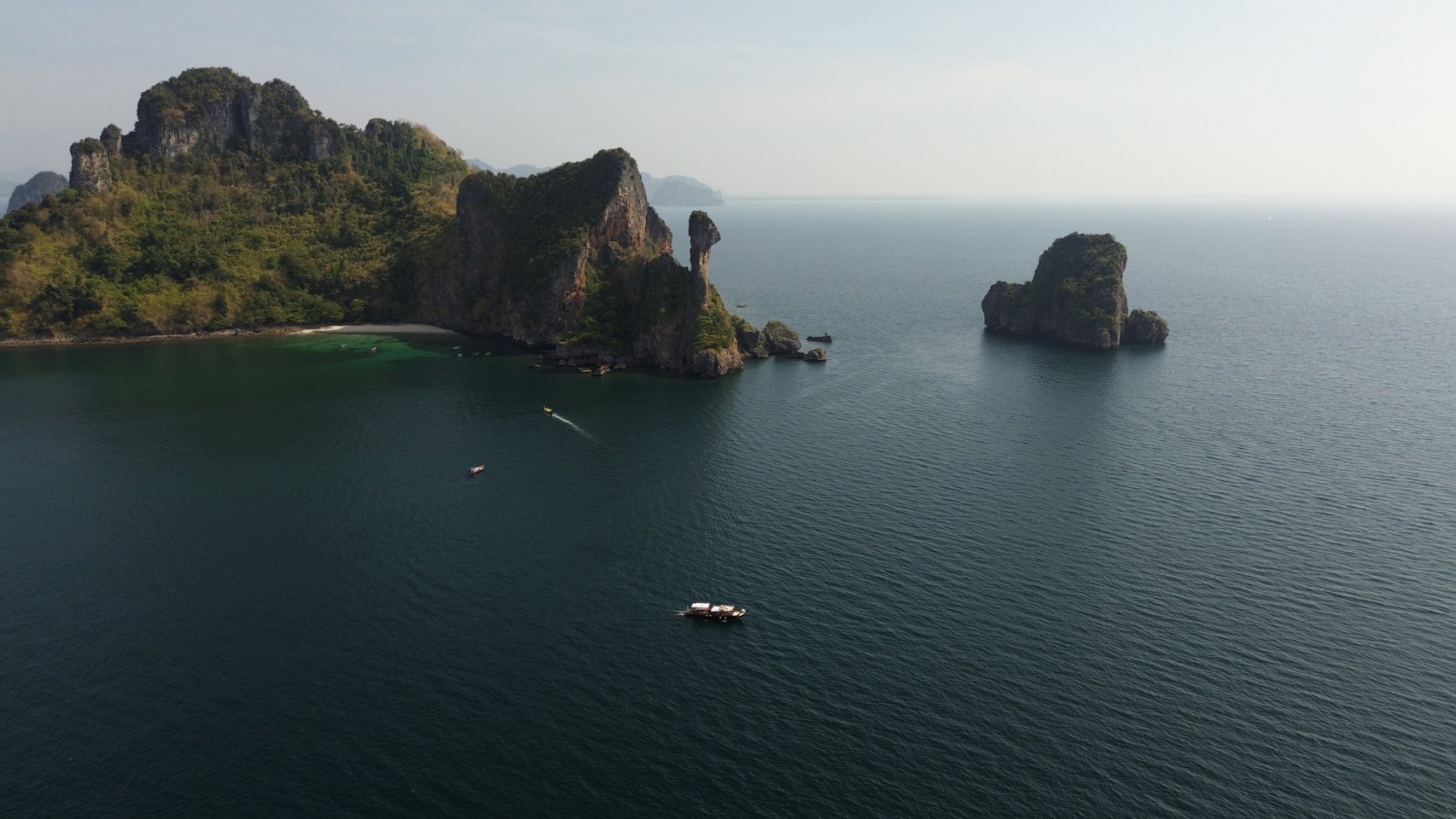 From Krabi: Krabi 4 Islands Day Tour by Speedboat