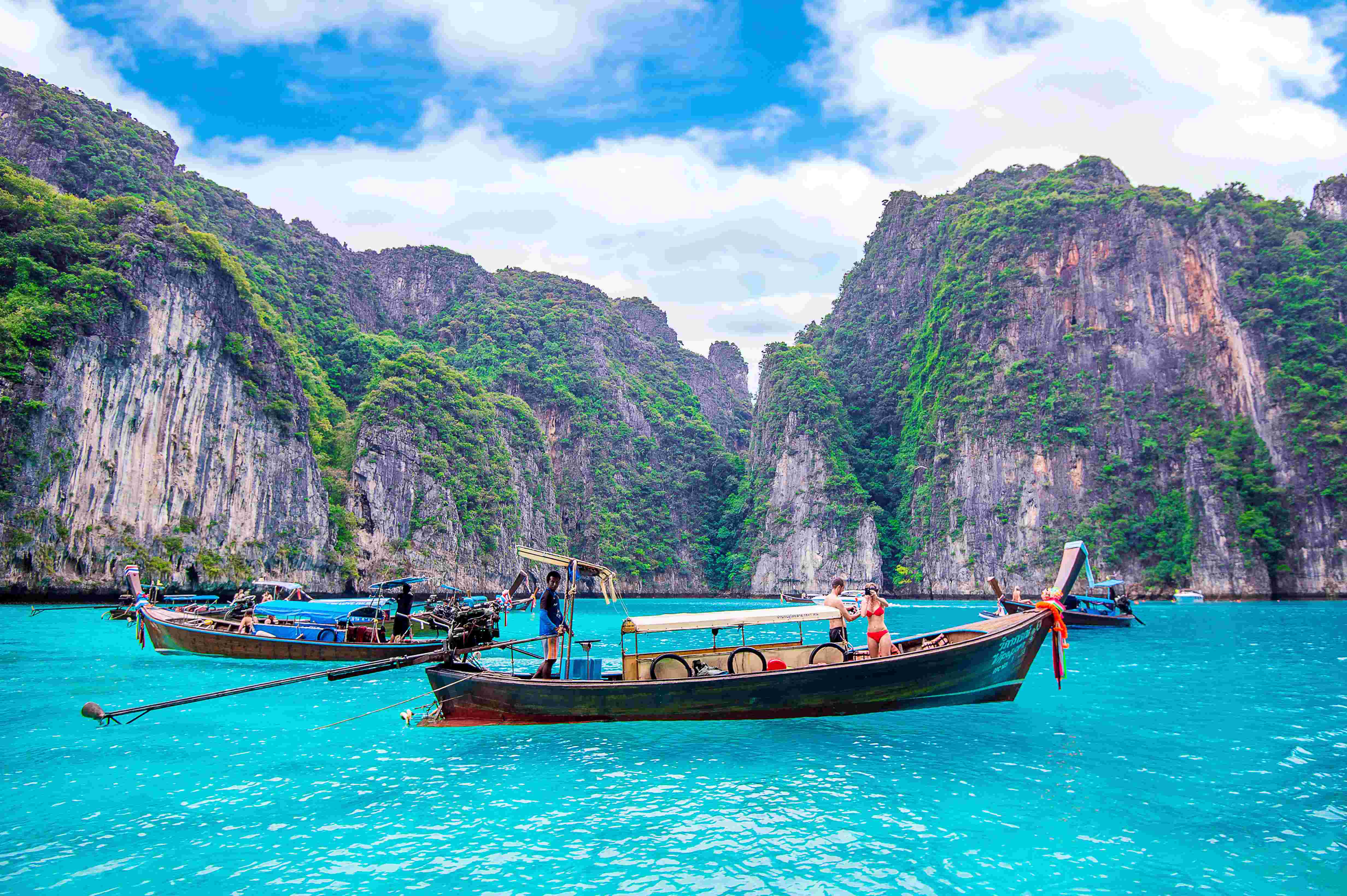 Maithon Island, Phi Phi Island, Maya Beach and Khai Island by Speed